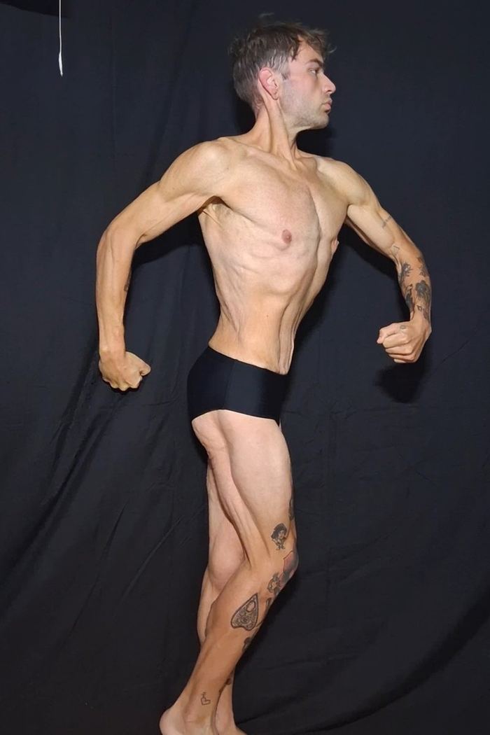 Brandon stage-ready, side pose