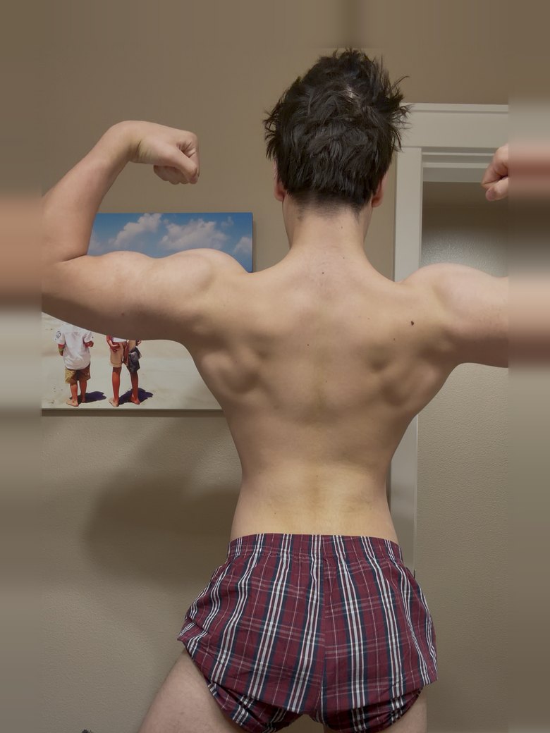 Logan back double biceps before
