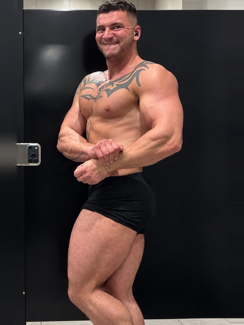 Max side chest after