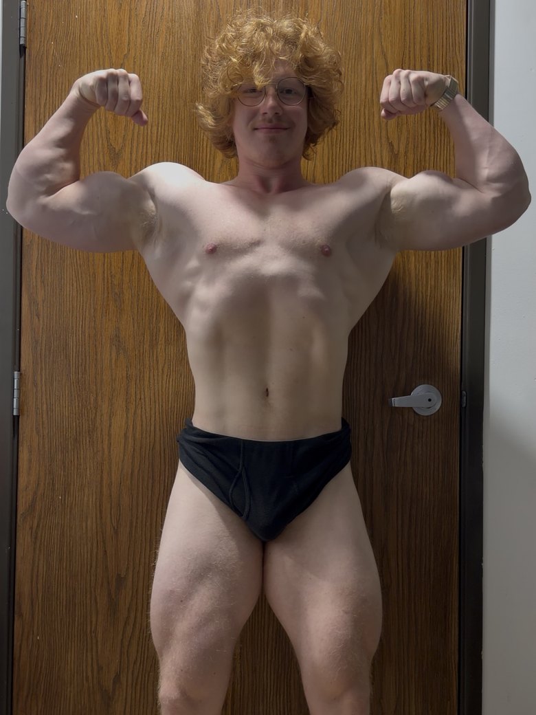 Trenton Laskey, 2026, front double biceps